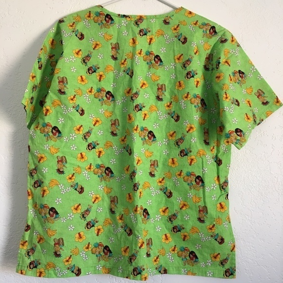 M D Fashion Hawaiian multicolor V neck Scrub top size Medium - Picture 4 of 5